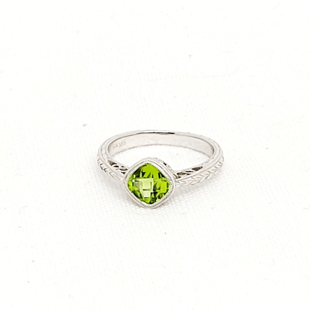 Peridot in white gold ring